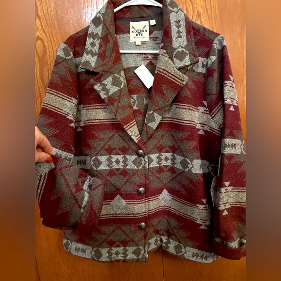 Beautiful Aztec jacket - Picture 1 of 13